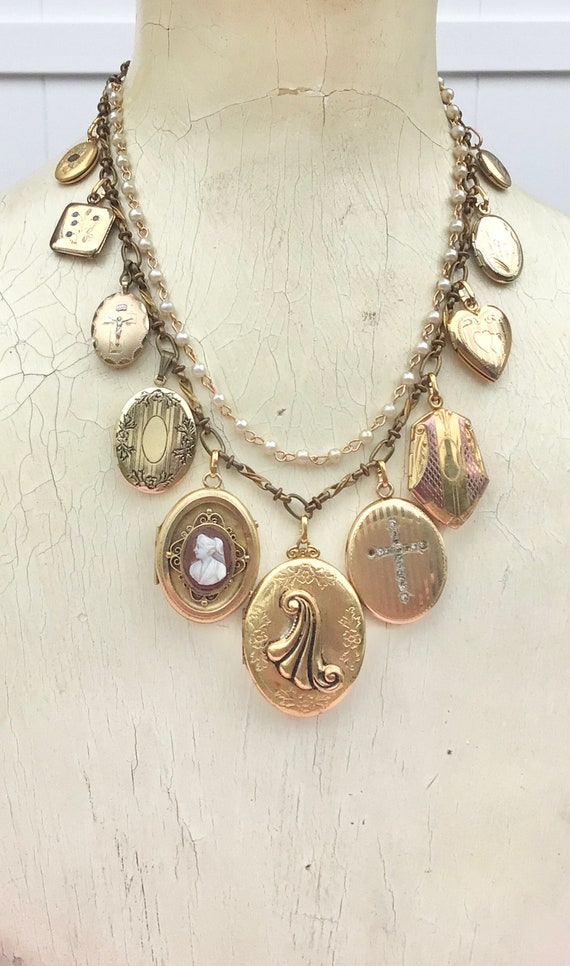 Antique Vintage Lockets Religious Pendant Memory … - image 5