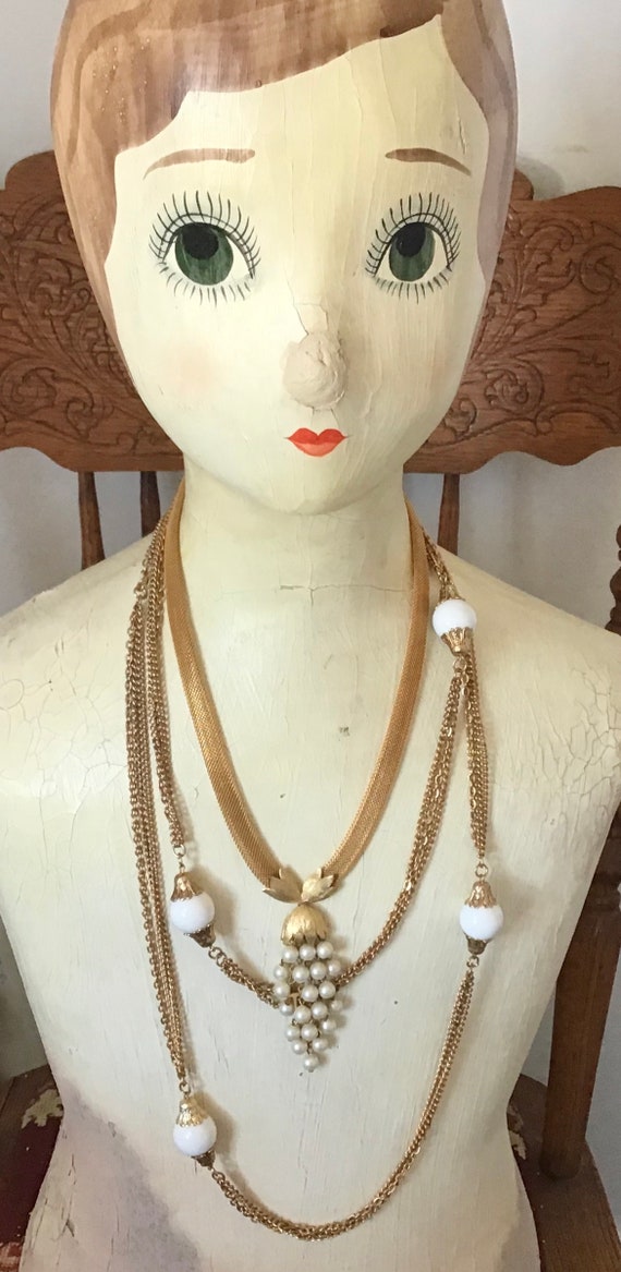 Vintage 60s Lot of 2 White Bead Faux Pearl Neckla… - image 2