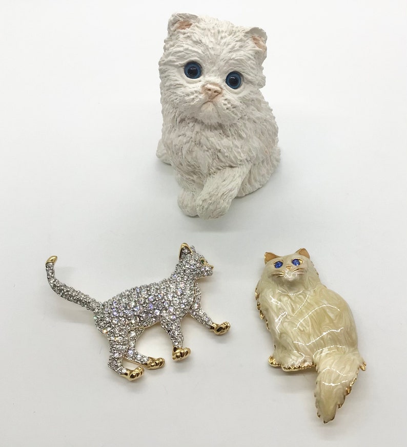 Vintage 80s Trio of Cats Small Resin White Persian Figurine Two Enamel Rhinestone Pins Brooches