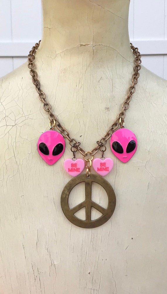 Vintage Chain Pink Alien Sci Fi Hearts Peace Charm Necklace 90s 