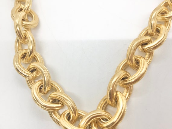 Vintage Gold tone Heart Necklace - image 4