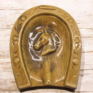 Vintage Horse Horseshoe Ceramic Ashtray Catchall Trinket Dish Western Home Decor