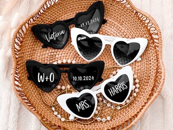 Beach Bridal Party Sunglass for Bride, Personalized  display picture 1