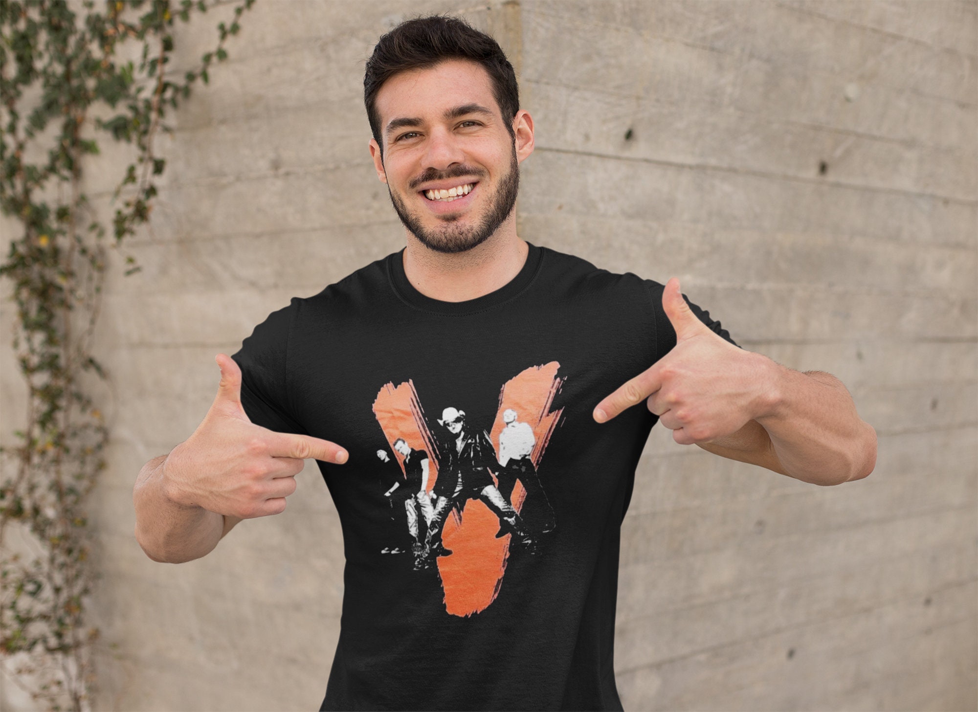 On tour online shirt