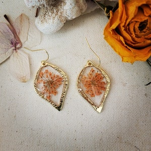 Handmade Pressed Dry Flower Resin Earrings, Queen Anne&#39;s Lace Flower Jewelry, Resin Botanical Nature Flower, Statement Earrings, Lightweight