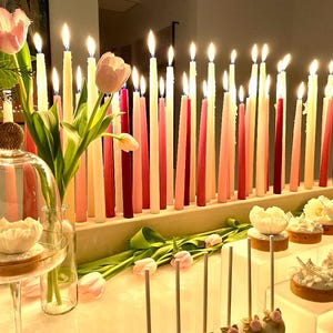 Handcrafted Wood Taper Candle Holder: Natural Wood Centerpiece afbeelding 3