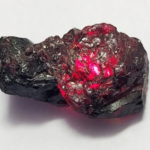 Natural Burma Red Painite Untreated Earth Mined Rare Burma Rough Loose Gemstone Genuine Red Painite Burma Rough Gemstone L88-3