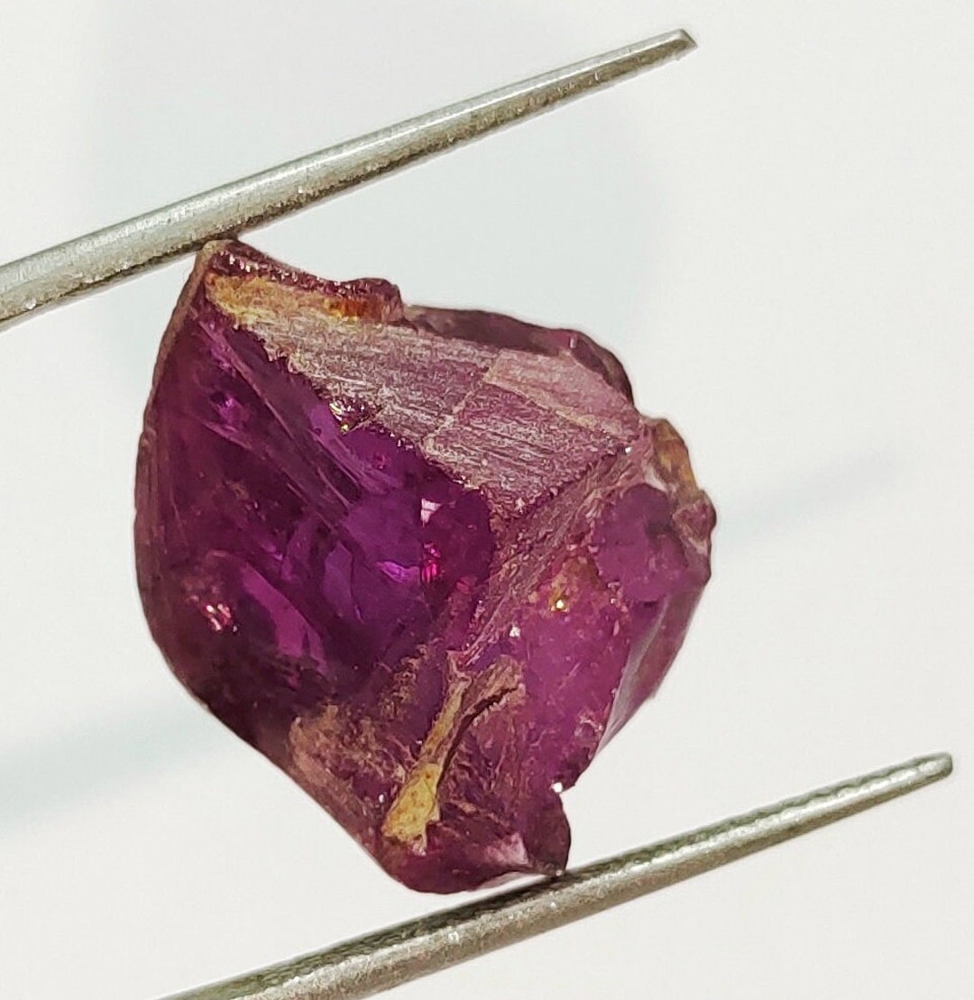 Alexandrite Geode Natural Color Changing Alexandrite Rough Gemstone: Brazil D88-4 - Etsy