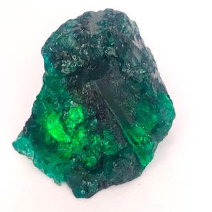 Natural Green Emerald Zambia Rough Loose Gemstone Genuine Green Emerald Zambian Rough Gemstone G33-4