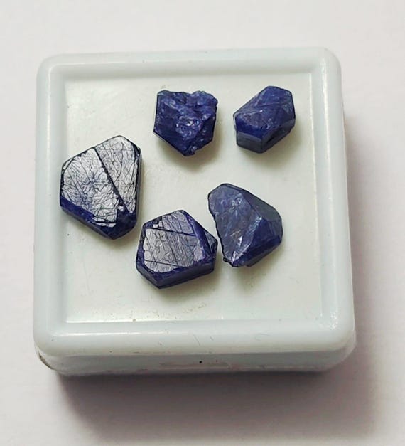 天然ブルーサファイア原石ロット - アフリカ産、5個 R99-5 - Etsy 日本