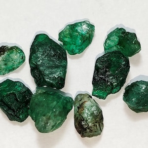 Natural Zambian Emerald Green Rough Loose Gemstone Lot Genuine Emerald Zambia Rough Gemstone R33-3