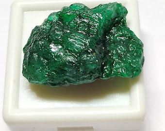 Natural Green Emerald: Zambia Rough Loose Gemstone J19-3