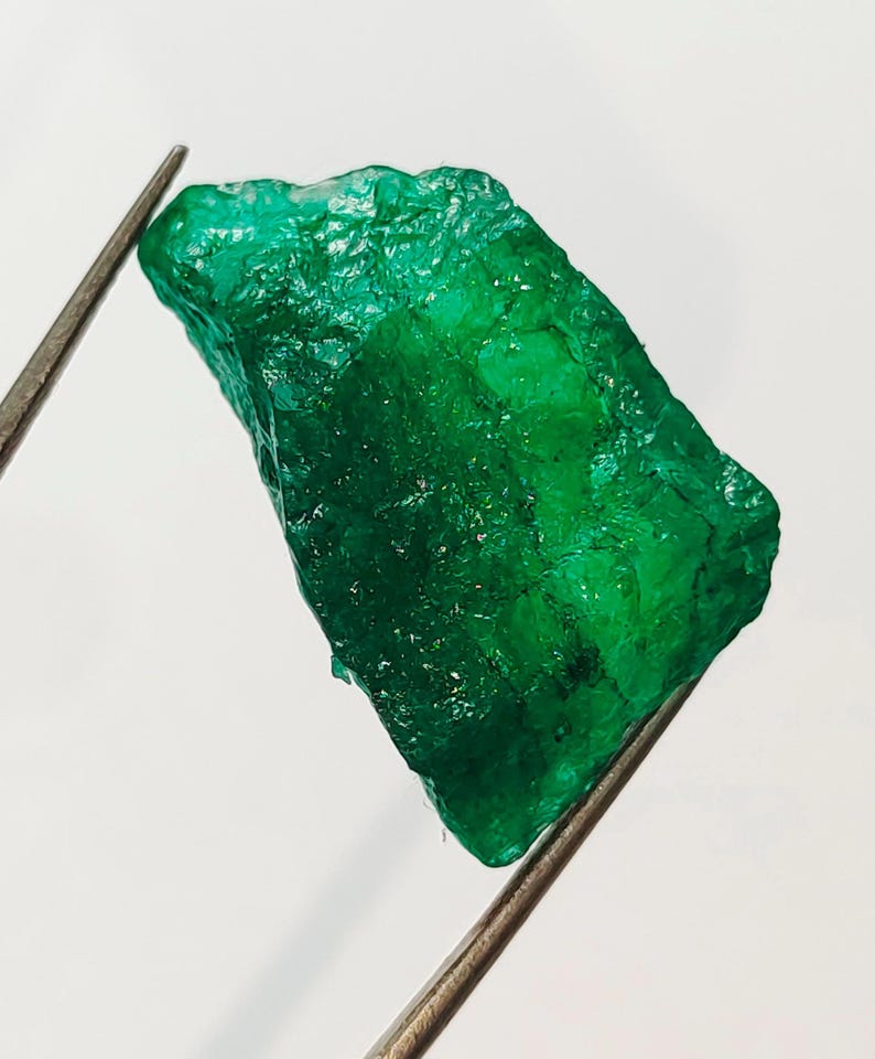 Natural Green Emerald Rough Gemstone - Colombia P77-5 36 CTS 29X16X13 MM