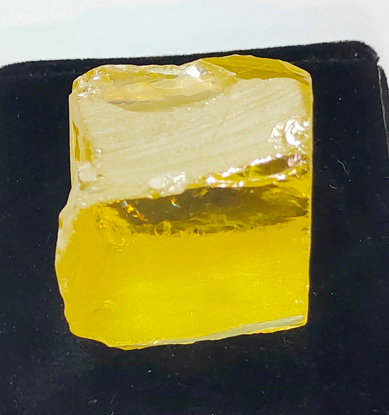 Pierre Zircon Naturelle Jaune 1.80 Carats - Ovale VS - Origine Cambodge - Neuf Avec Étiquettes