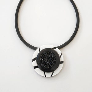 Black and white necklace, Statement necklace