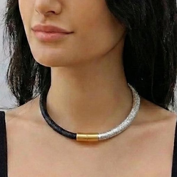 Black and silver collar neckalce with magnetic clasp