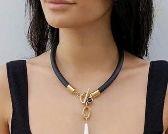 Statement necklace for women with toggle clasp and pearl drop