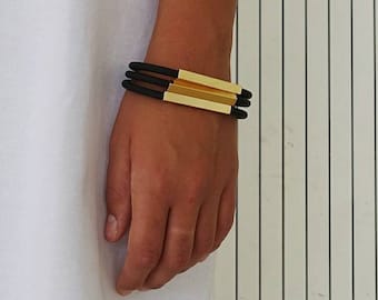 Black and gold bangle bracelet, Minimalist stacking bangles