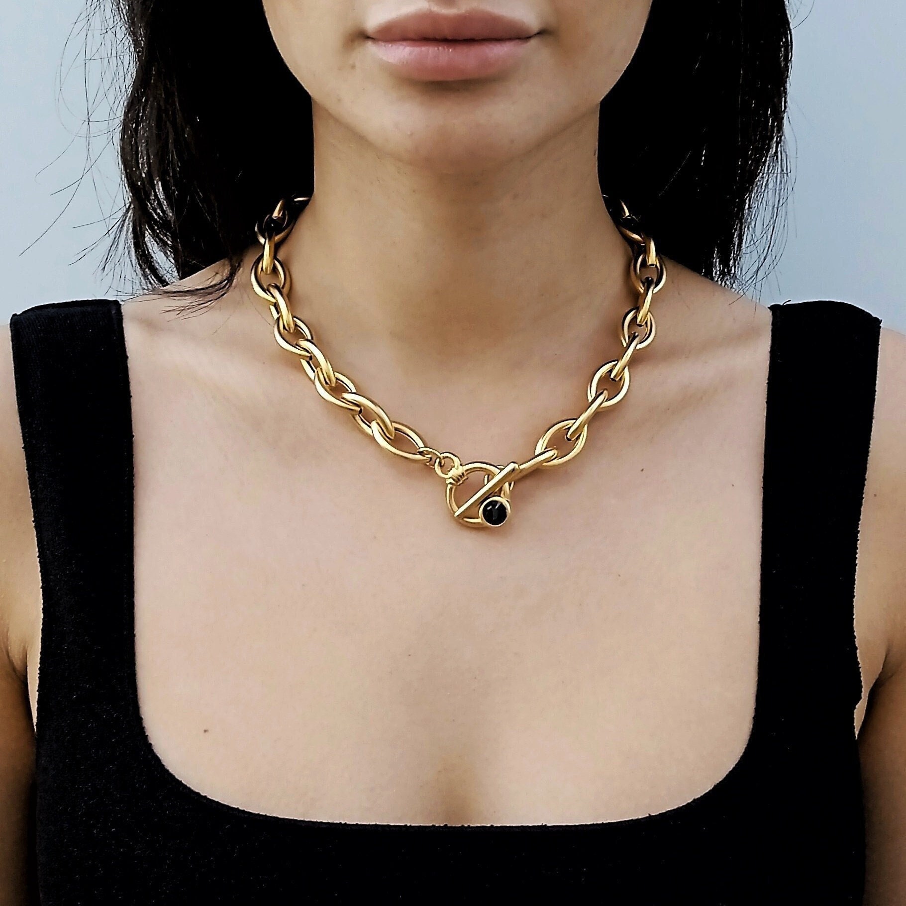 Short chunky necklaces deals