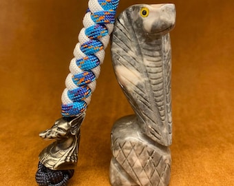 Smycz do noża na zamówienie, linka paracord 550 z miedzianym koralikiem – Anubis
