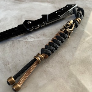 Custom Lanyard Keychain&quot;alien&quot;,550 Paracord Keychain with Beads,Exquisite and Amazing Paracord Lanyard,EDC Keychain