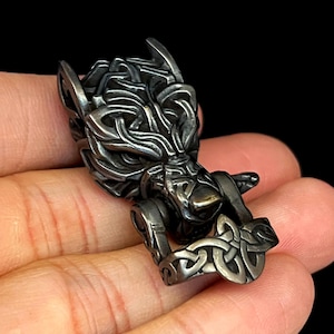 EDC Fenrir Wolf Paracord Shackle | Klamra z paracordu w kolorze grafitowym do bransoletki