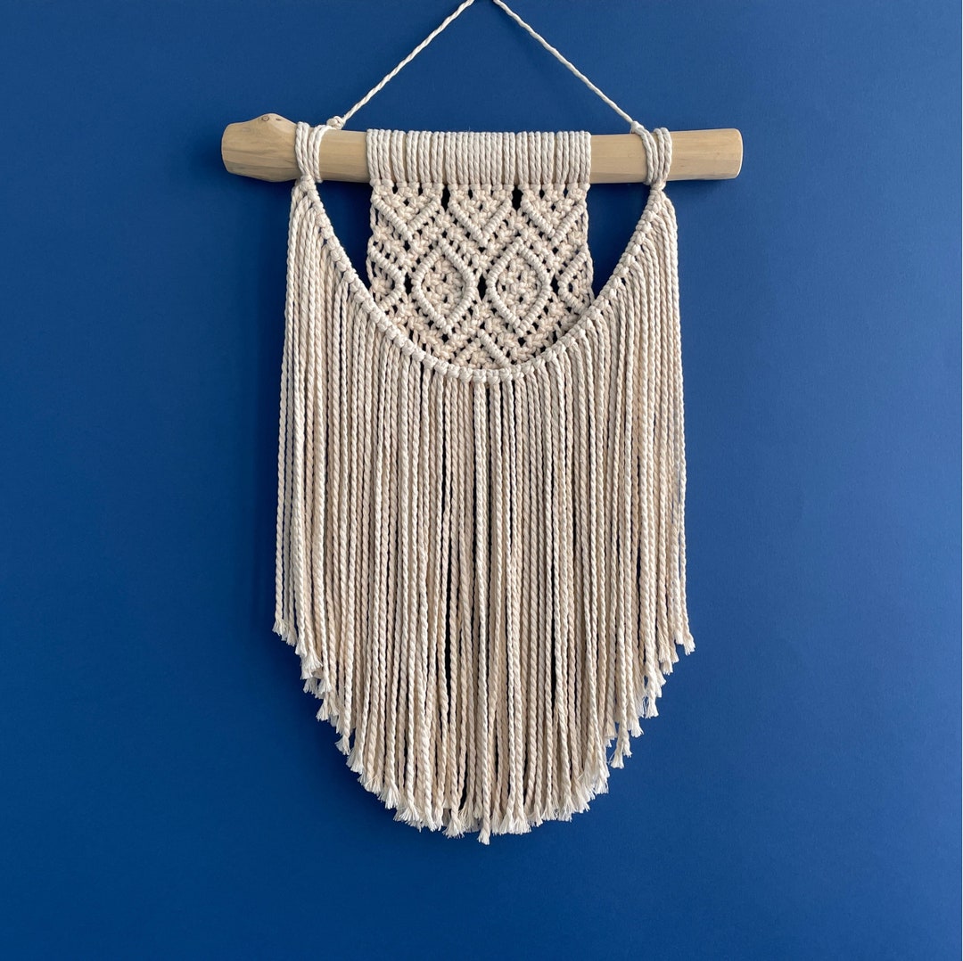 Kleiner MakrameeWandbehang handgemachtes Makramee modernes Etsy.de