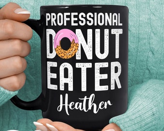 Regalo per amanti delle ciambelle - Tazza personalizzata per amanti delle ciambelle - Tazza divertente per mangiatori di ciambelle professionisti - Tazza Donut Squad - Idea regalo di compleanno a tema ciambella