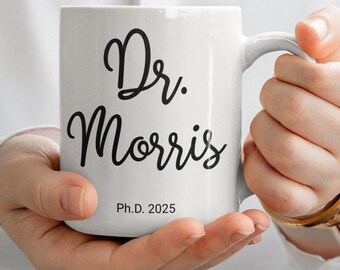 Anpassad Dr-kaffemugg - Personlig doktorsexamenspresent - Doktorsexamensmugg - Dr-mugg, doktorsexamenspresent - Examenspresent - Anpassad