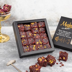 Sour & Sweet Vegan Candy Lokum - Luxury Barberry Coated Turkish Delight, Pomegranate Flavor with Pistachio -Mughe Gourmet Sweets Gift