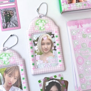 Porte-clés porte-cartes photo Kpop trèfle printanier, cadre photo coréen, cadeau mignon, accessoires pour cartes photo, papeterie coréenne, porte-clé Kpop, kawaii