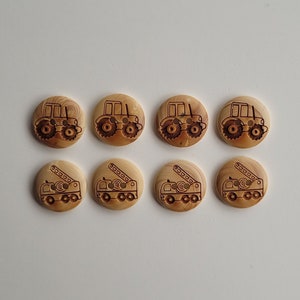 Guziki Pojazdy w Kawałkach lub Zestawach/ Guziki drewniane Traktor/ Guziki Wóz Strażacki/ Guziki Bukszpan/ Guziki Pojazd/ Guziki 18 mm/ Guziki Dziecko/ Prezent