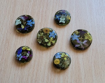 Floral and Moss 25mm and 20mm Handmade Buttons in pieces (not sets)/ Epoxy resin buttons/ Round 4-hole buttons/ Decorative button/ Closure