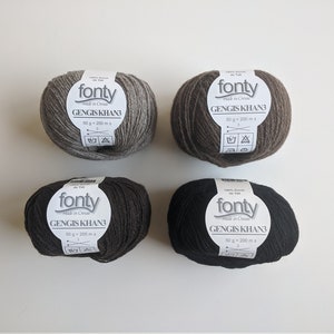 Filato di pelo di yak al 100% in colore naturale e nero / pelo di yak mongolo / filato di pelo di yak puro / pura lana di yak / piumino di yak di colore naturale / gomitolo da 50 g a 3 fili