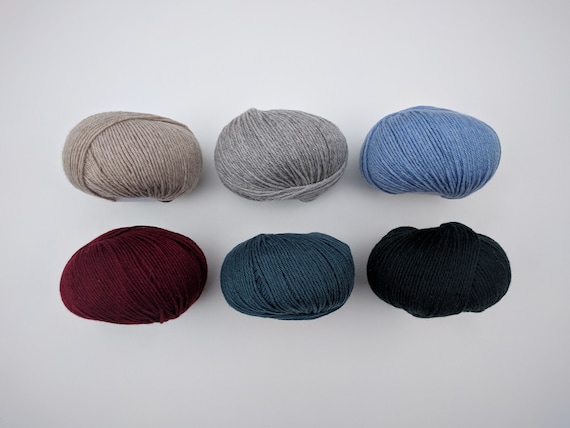 100% Cashmere yarn 50g ball / Luxury yarn/ Prestige goat hair/pure goat hair yarn/ pure cashmere wool/ carded cashmere wool 4 ply