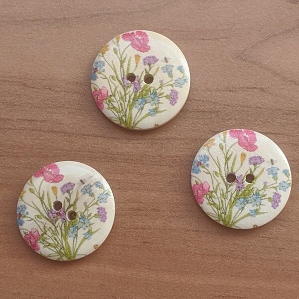 SET of 3 BUTTONS of Meadow flowers/ Wooden buttons/ Flower button/ Wild flower buttons/ Gift for nature lover/ Gift for friend/ Gift for her