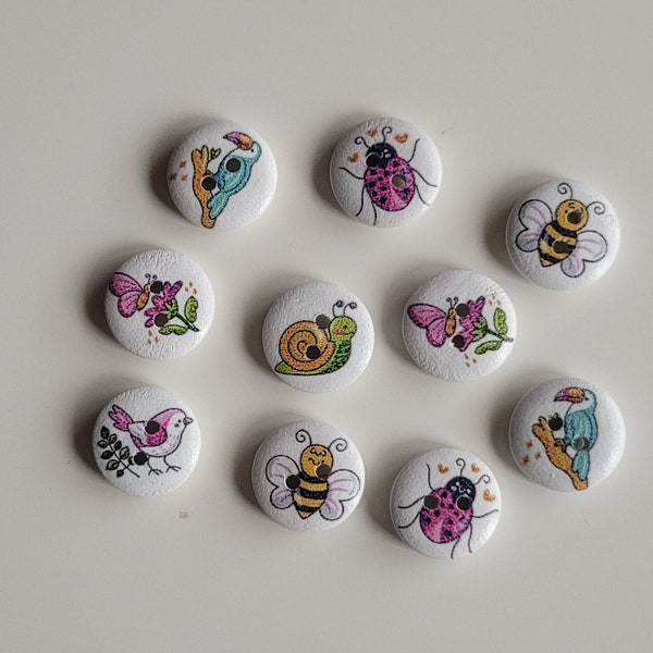 LOT de 10 BOUTONS d'ANIMAUX différents/ Boutons en bois/ Bouton abeille/ Bouton oiseau/ Bouton coccinelle/ Bouton enfant/ Cadeau pour amoureux des animaux/ Cadeau