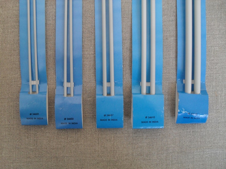 assorted diameters \u2013 1.5-5.0 mm pack of 2 PONY 35 cm Knobbed knitting needles