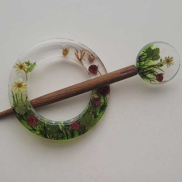 Shawl Pin, Wood & Epoxy resin Shawl Pin with Ring with Pressed forest plants, Wooden Shawl Pin, Scarf Pin, Gift under 10 pound, gift for her