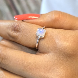 Natural Moonstone Ring in 925 Sterling Silver, Minimalist Moonstone Ring, Square Moonstone Ring, Dainty Ring, Women&#39;s Ring, Gift For Her