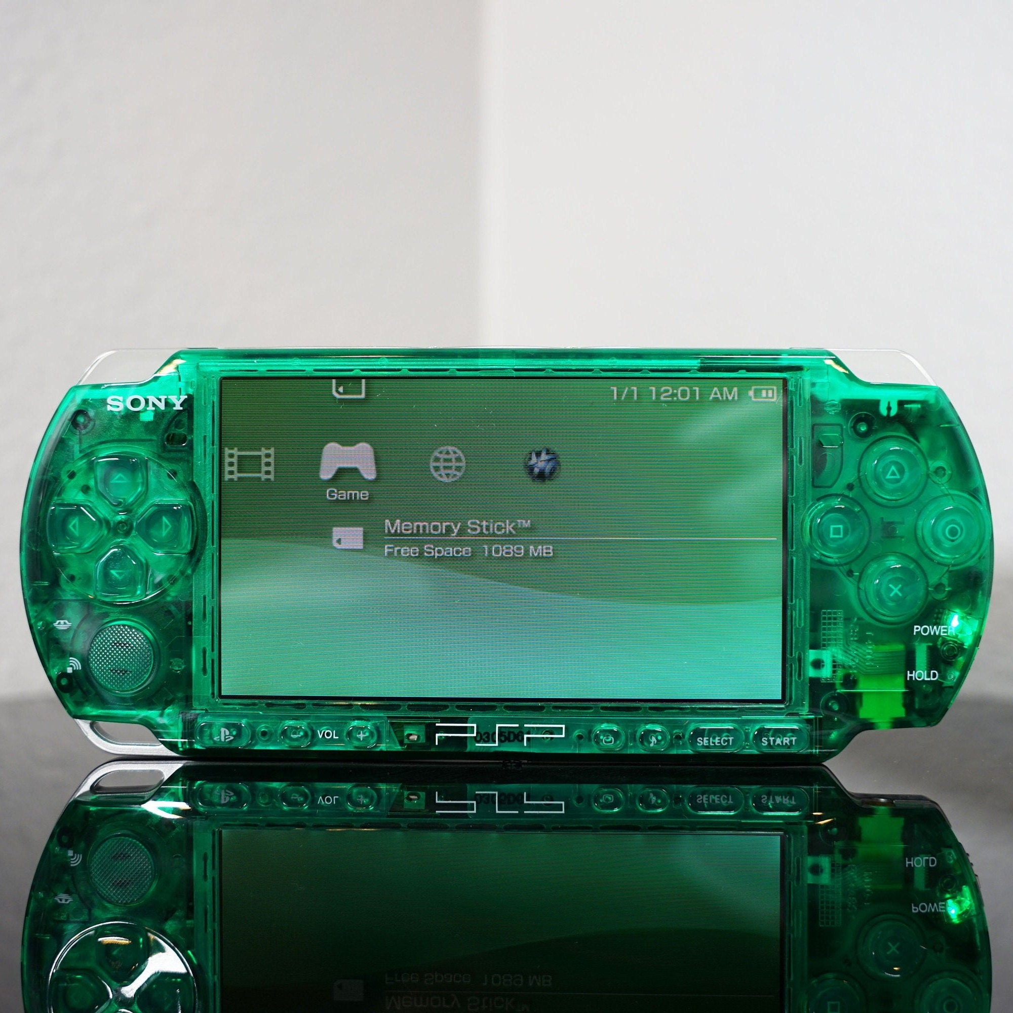 SONY PSP Playstation Portable Spirited Green Console Only PSP-3000
