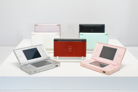 Famille Nintendo DS, Site officiel de Nintendo en français, Nintendo DS,  Nintendo DSi, Nintendo DSi XL