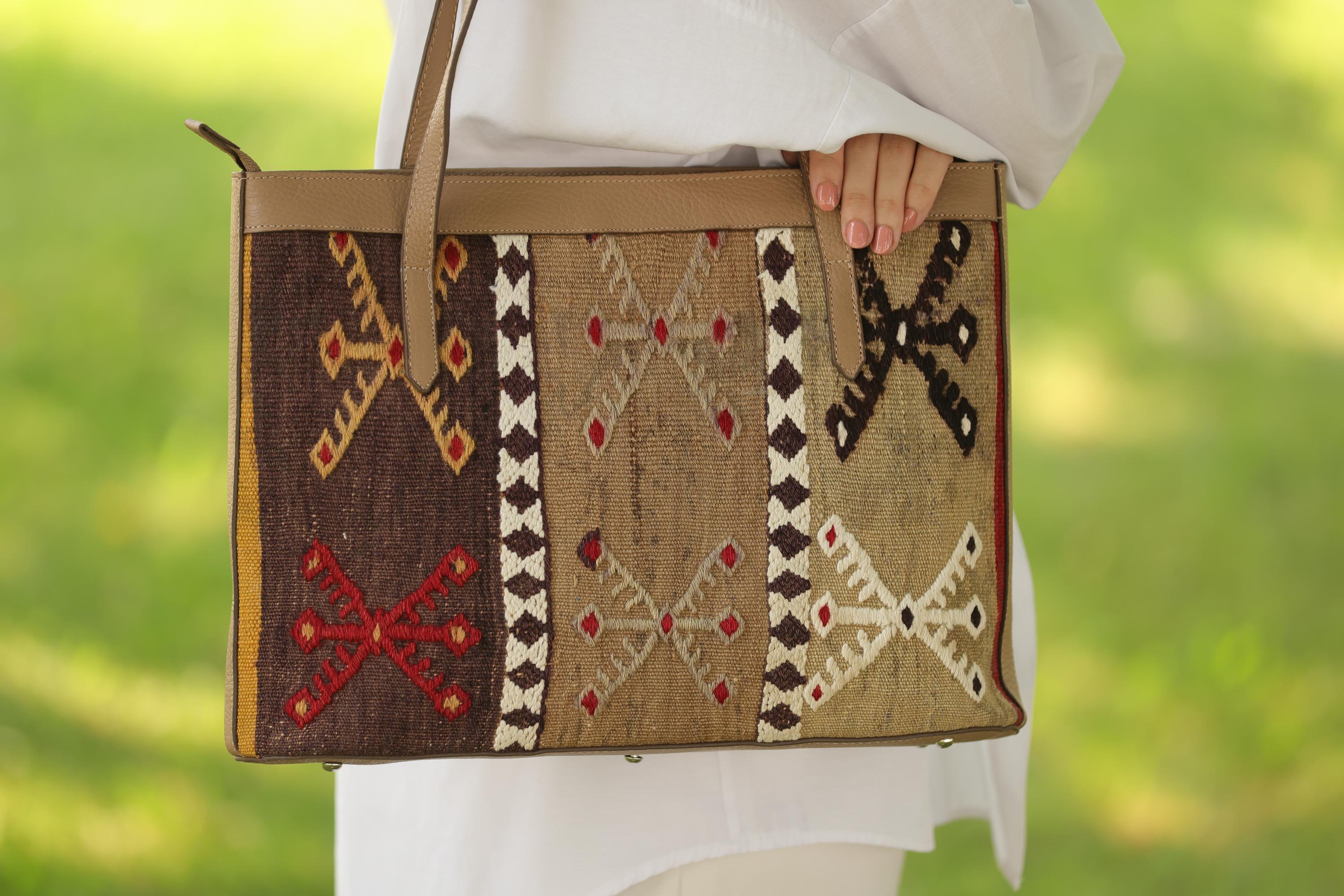 LARGE BACKPACK HAND WOVEN WOOL KILIM TOOLED LEATHER VTG SLING PURSE TOTE BAG Woven Kilim & Brown Leather Moroccan Backpack - Floating Lotus main image 2