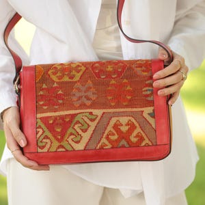 Woven Ethnic Design, Red Kilim Shoulder Bag, Unique Artisan Bag, Vintage Turkish Tribal Crossbody, Geometric Leather Boho Purse