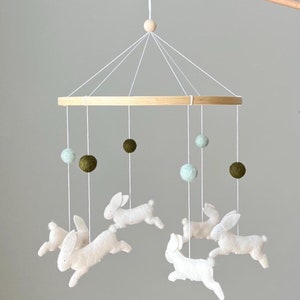 Bunny mobiele wieg, konijn baby mobiel, bos kwekerij mobiel, boerderijdieren mobiel, decor van de kwekerij thema konijn, neutrale baby mobiel, natuur
