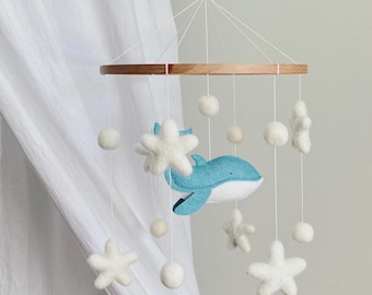 Móvil de fieltro con forma de ballena para bebé, decoración oceánica para habitación infantil, estrellas de lana