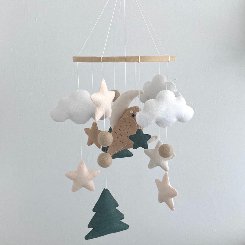 Baby Mobile Owl crib mobile Nursery Natural Baby Neutral Gender Baby Mobile Green Nursery Woodland Mobile Girl Boy Moon and Stars Mobile