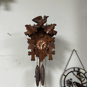 Antique Cuckoo Clock with Wind-Up Mechanism and Wooden Case | 22x17 cm | Collectible Vintage Timepiece