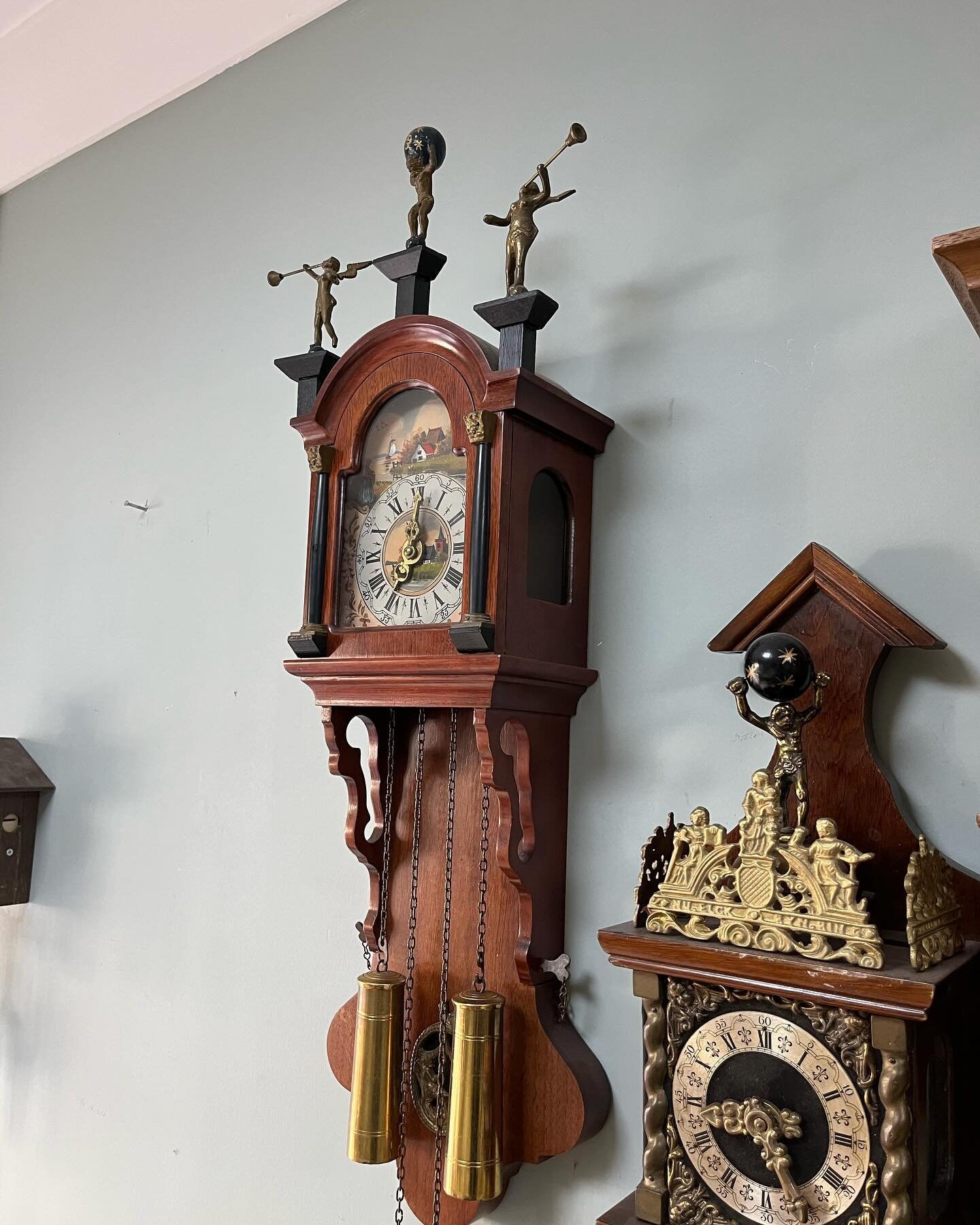 インテリア時計 antique wall clock CLOCKWISE Vintage Grandfather-Style Wall Clock with Wood-Effect