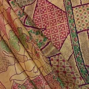 Vintage Silk Sari: Ethnic Indian Fabric, 5 Yards for Sewing & Upcycling